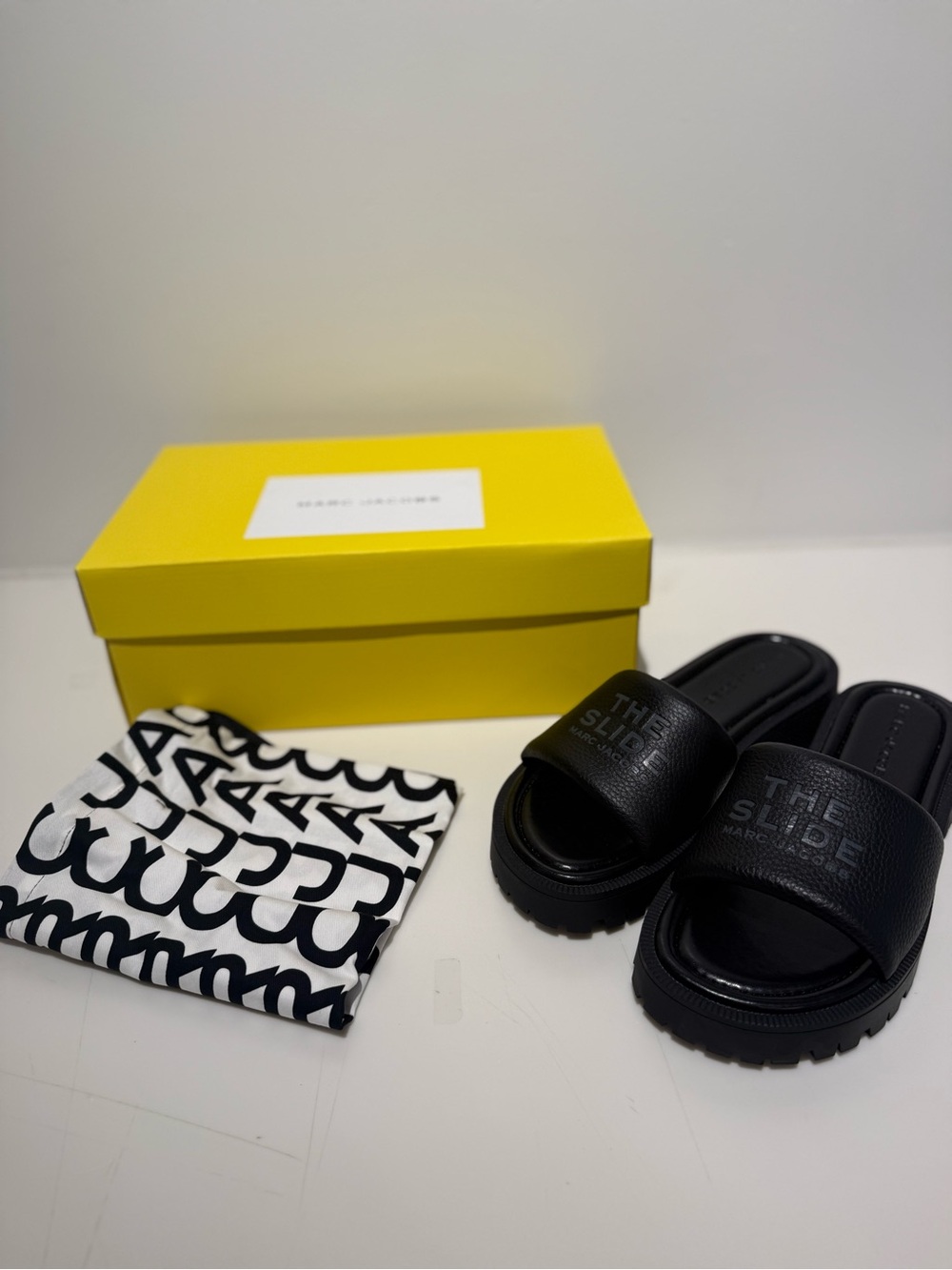 NWT Marc Jacobs The Lug Sole Slide black size 39